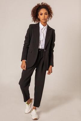 BLAZER MANGATA ENTALLADA NEGRA