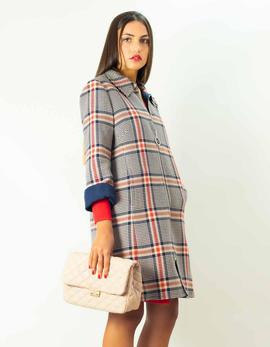 Abrigo Oky Cuadros Azules y Rojos Reversible