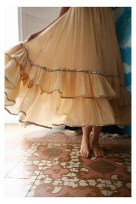 Vestido Ruffle Camel