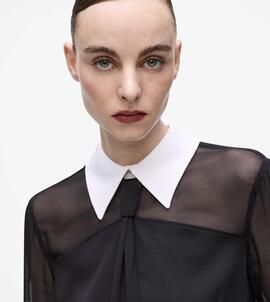 Blusa Karl Corbata