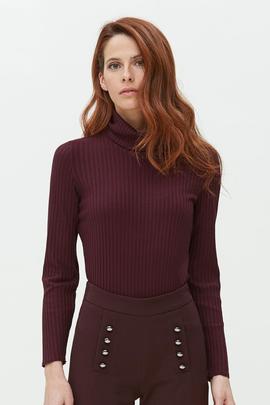 Camiseta Granate Cuello Alto-Punto Canalé Oky para Mujer
