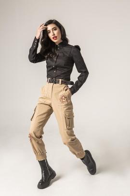 Pantalón Masavi Cargo Corazones Camel para Mujer