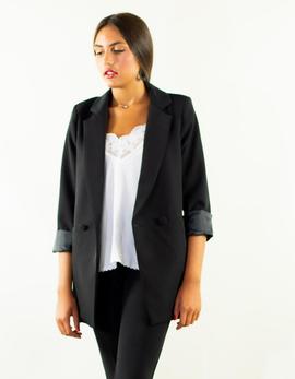 Blaiser Nakuro oversize negra para mujer