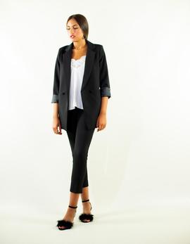 Blaiser Nakuro oversize negra para mujer