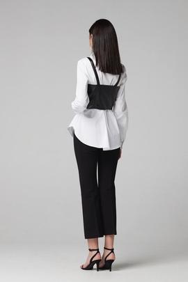 Pantalón Oky Acampanado Cropped-Punto Negro para Mujer